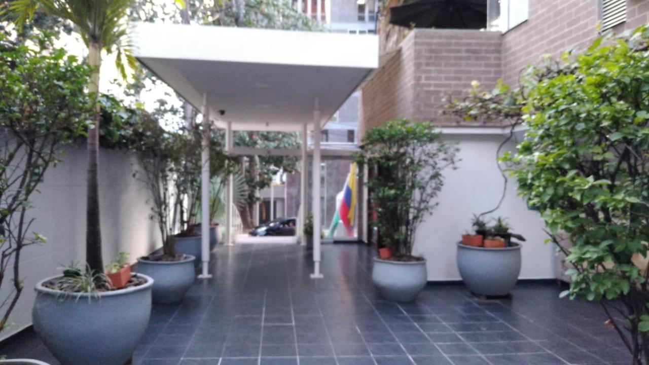 Moderno Apartamento Poblado 10 Min Del Lleras Y Provenza Appartement Medellín Buitenkant foto